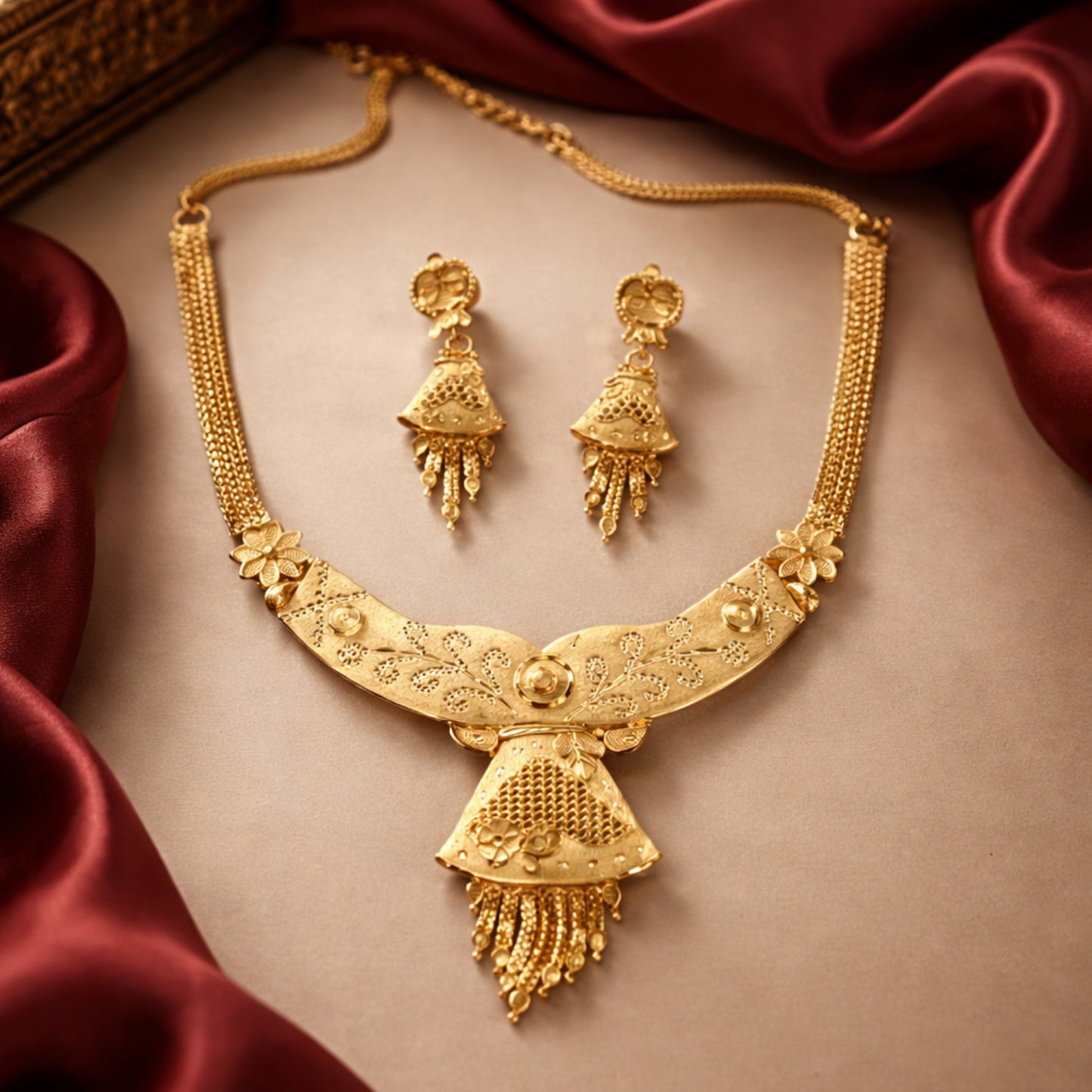 Patra Necklace set