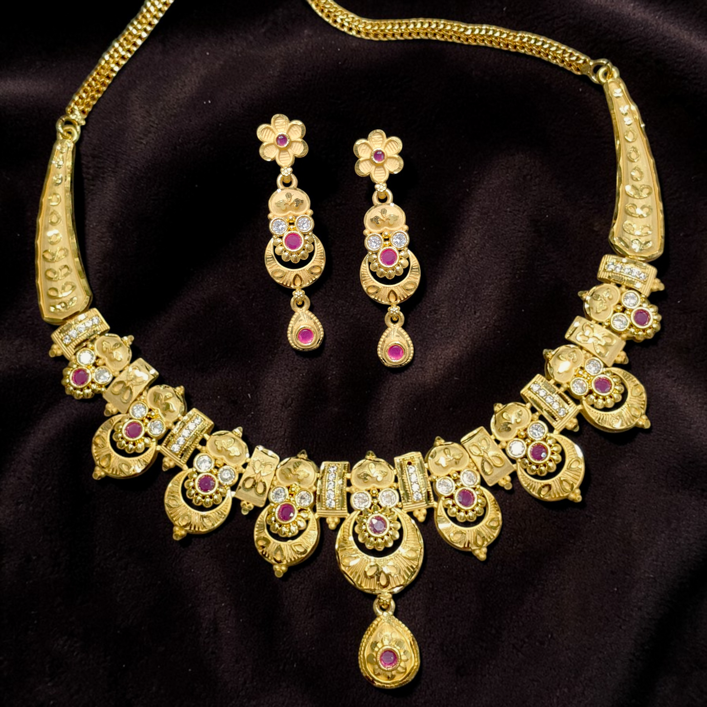 AD Necklace Set