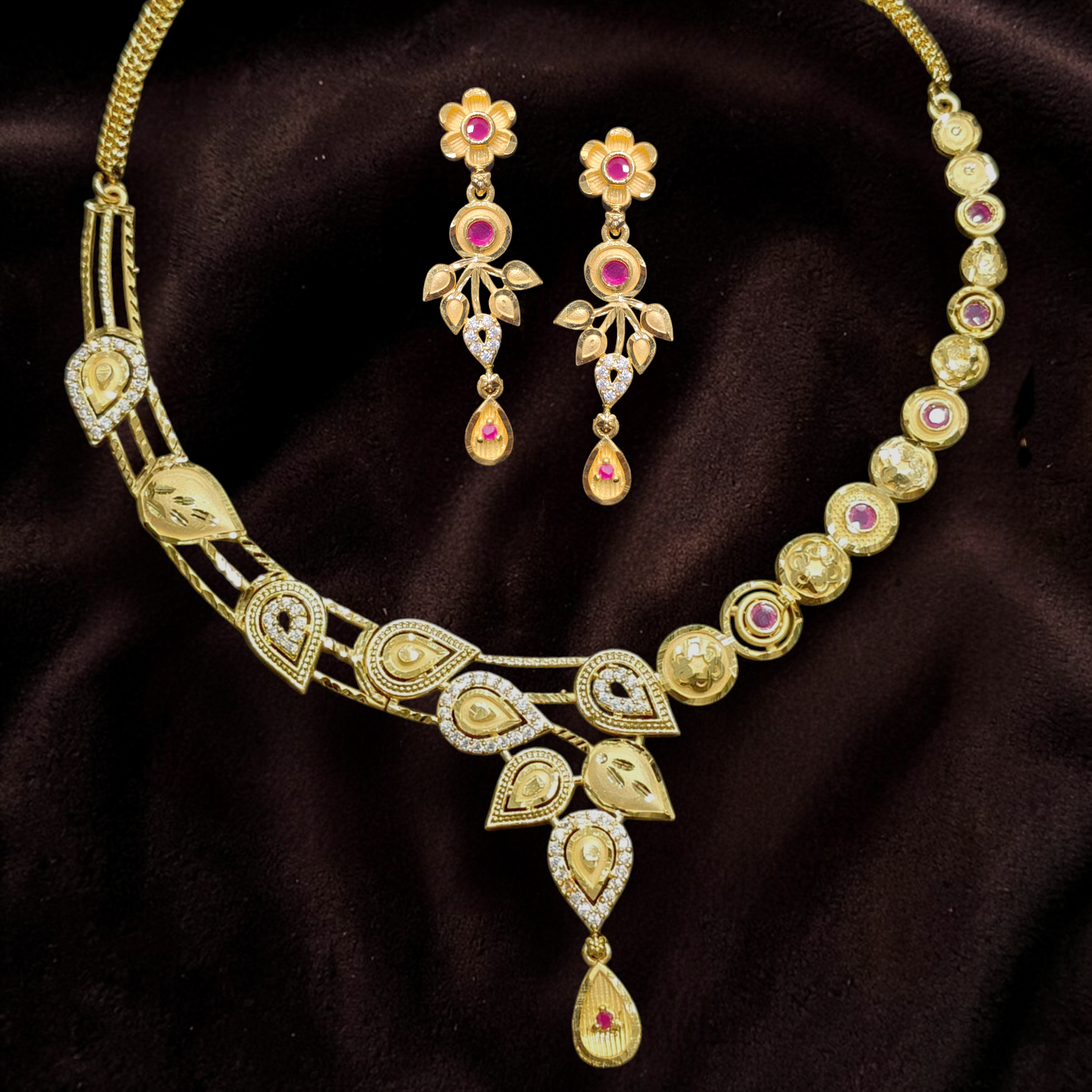 AD Necklace Set